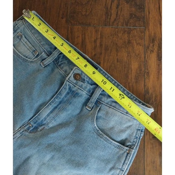 Hollister Ultra High-Rise Mom Jean Distressed Light Wash Raw Hem Sz 13R - Picture 9 of 11